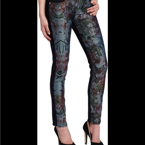 Color is beautiful worn 2 only skinny jeans 7’s - Picture 5 of 5